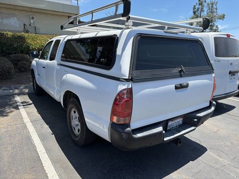 Used 2015 Toyota Tacoma 2WD Access Cab image 5