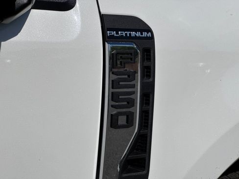 New 2026 Ford F250 Platinum image 32
