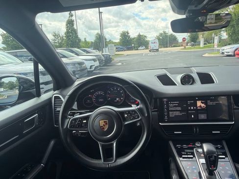 Used 2019 Porsche Cayenne AWD/4WD image 14