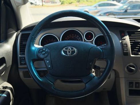 Used 2010 Toyota Sequoia SR5 AWD/4WD image 17
