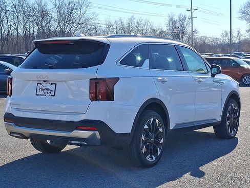 Used 2026 Kia Sorento EX image 4