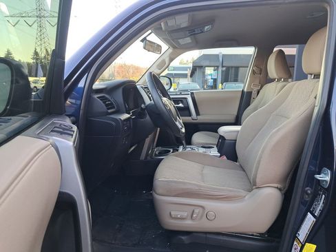 Used 2019 Toyota 4Runner SR5 image 12