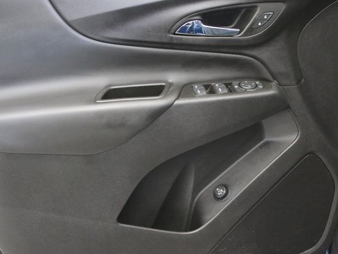 Used 2022 Chevrolet Equinox LT image 22