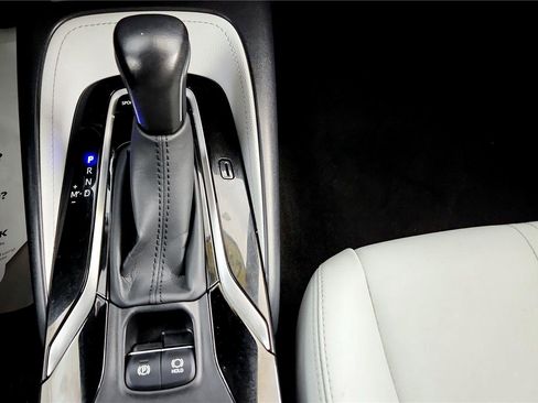 Certified 2021 Toyota Corolla XSE image 28