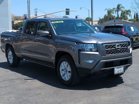Certified 2024 Nissan Frontier SV w/ Technology Package RWD image 3