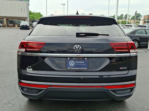Certified 2022 Volkswagen Atlas Cross Sport SE AWD/4WD image 5