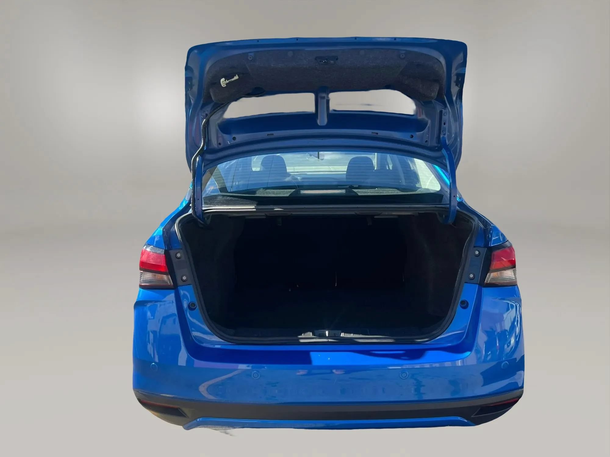 Used 2024 Nissan Versa S w/ S Plus Package FWD image 9
