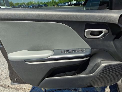 Used 2025 Kia K4 FWD image 12