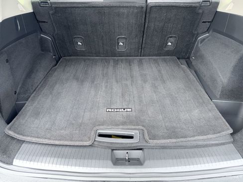 Used 2023 Nissan Rogue SV image 8