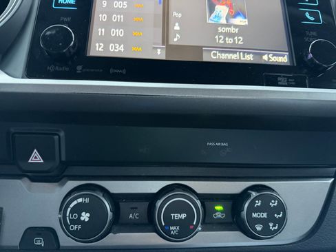 Used 2019 Toyota Tacoma SR5 image 11