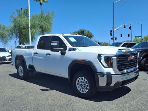 Used 2024 GMC Sierra 2500 Pro w/ Convenience Package AWD/4WD image 3