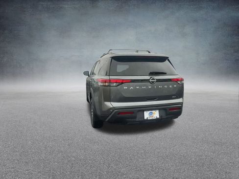 Used 2024 Nissan Pathfinder SV image 19