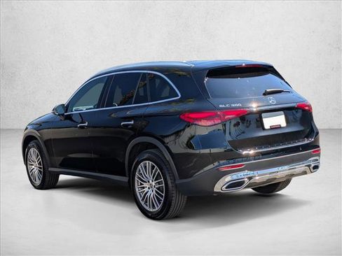 Certified 2025 Mercedes-Benz GLC 300 image 11