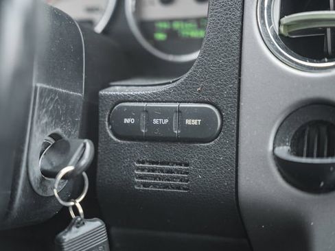 Used 2004 Ford F150 Lariat image 32