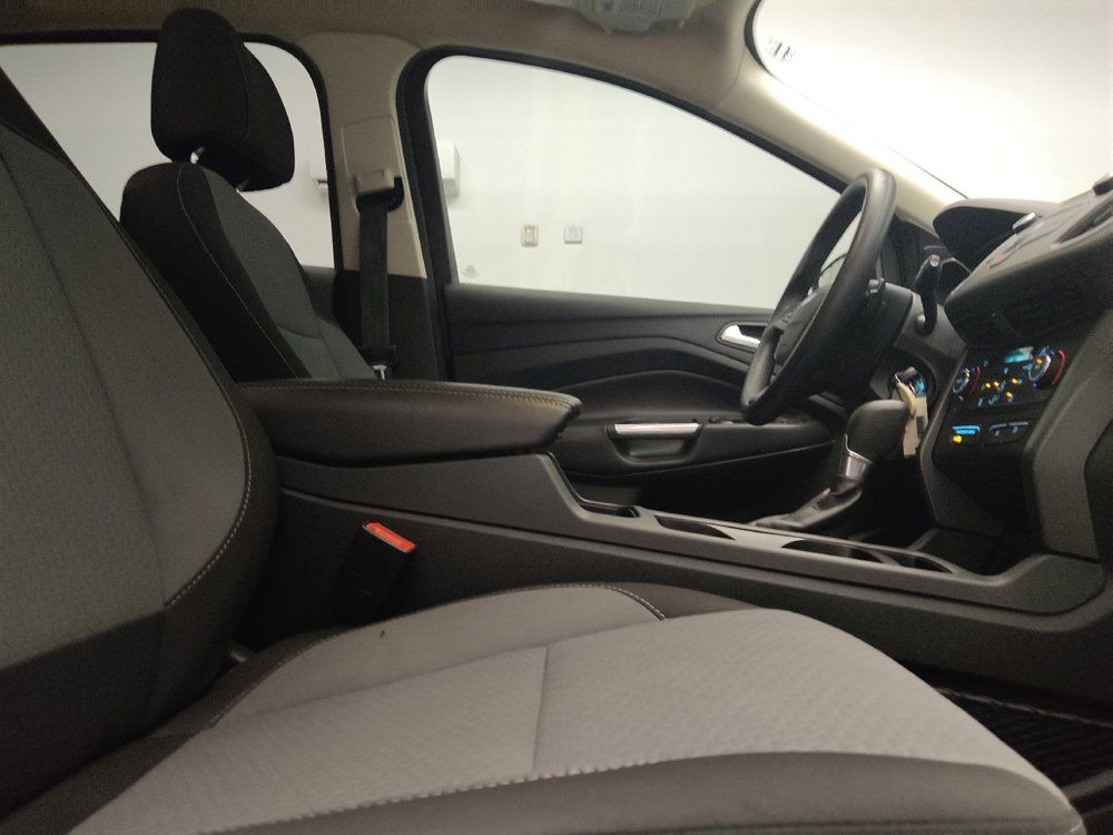 Used 2017 Ford Escape SE FWD image 21