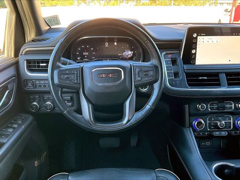 Used 2022 GMC Yukon AT4 image 4