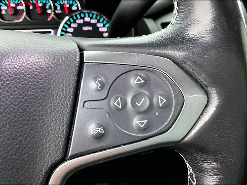 Used 2018 Chevrolet Suburban Premier image 27