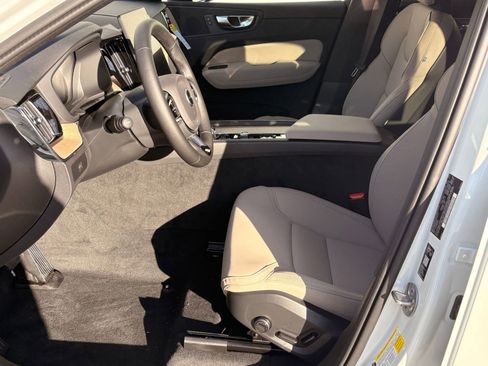 Used 2026 Volvo XC60 B5 Core w/ Climate Package AWD/4WD image 5
