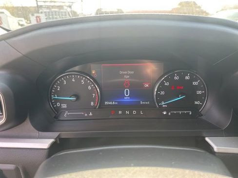 Used 2022 Ford Explorer XLT w/ Equipment Group 202A image 21