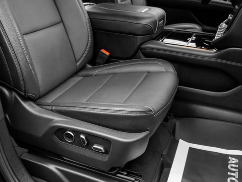 Used 2025 GMC Yukon Denali image 34