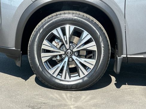 Used 2023 Nissan Rogue SV FWD image 24