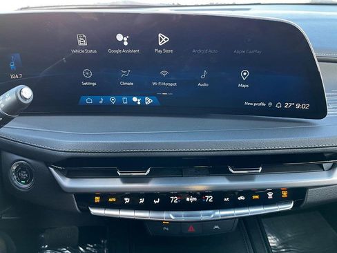 Used 2024 Cadillac XT4 Premium Luxury image 19