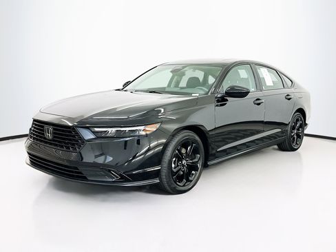 Used 2025 Honda Accord SE image 3