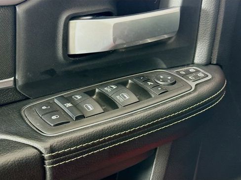 Used 2024 RAM 2500 Big Horn w/ Sport Appearance Package image 18