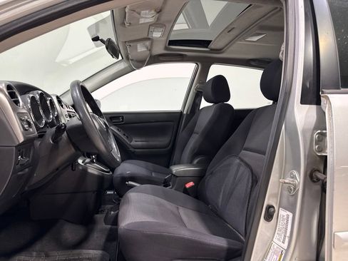 Used 2005 Pontiac Vibe w/ Power Group Value Package FWD image 16
