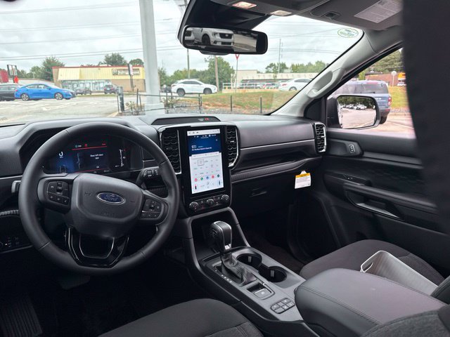New 2026 Ford Ranger XLT w/ Black Appearance Package RWD image 20