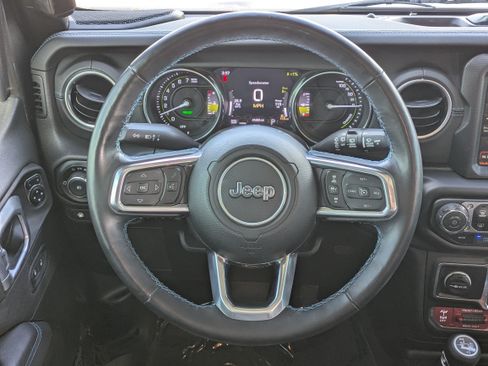 Used 2021 Jeep Wrangler Unlimited Rubicon 4xe w/ Cold Weather Group AWD/4WD image 21