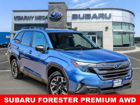 Used 2025 Subaru Forester Premium AWD/4WD image 1