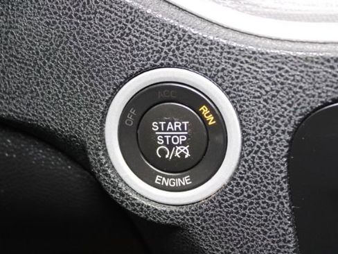 Used 2013 Dodge Charger SE image 14