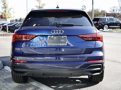 Certified 2025 Audi Q3 2.0T Premium w/ Convenience Package image 10