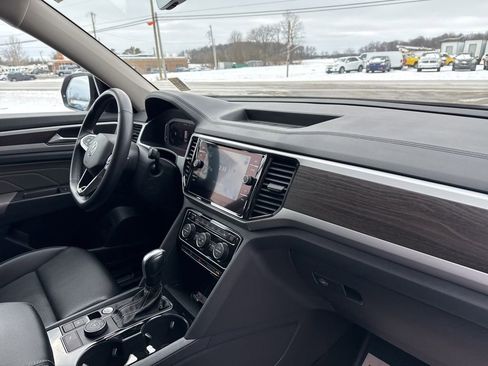 Used 2022 Volkswagen Atlas SE image 39