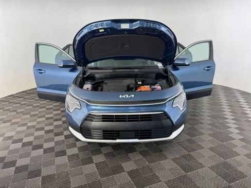 Certified 2025 Kia Niro EX FWD image 13