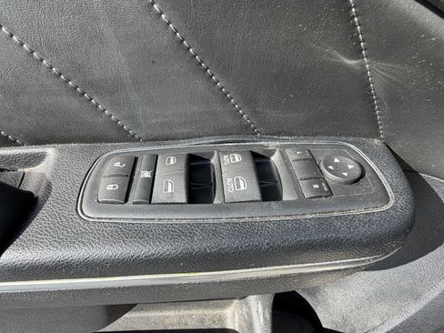 Used 2015 Dodge Charger R/T RWD image 14