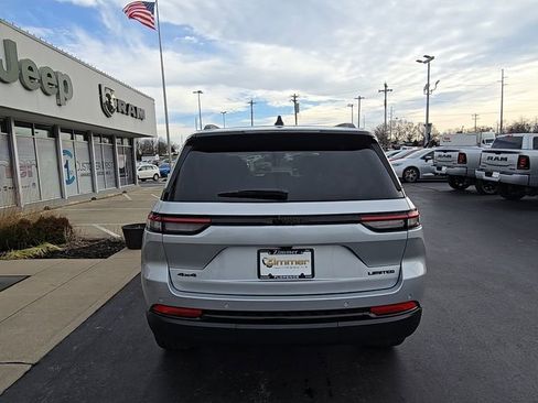 New 2025 Jeep Grand Cherokee Laredo image 7