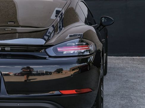 Used 2019 Porsche 718 Cayman S RWD image 39
