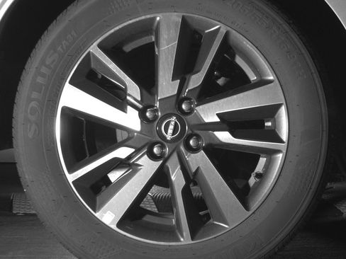 Used 2025 Nissan Versa SV FWD image 15
