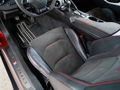 Used 2021 Chevrolet Camaro ZL1 image 60