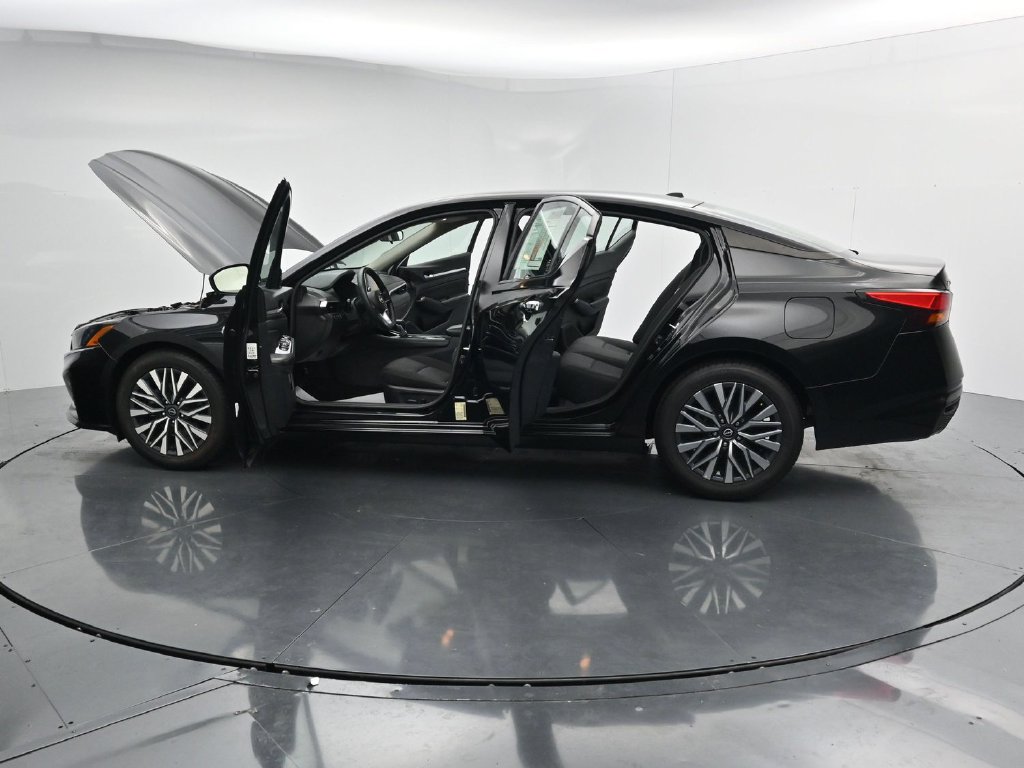 Used 2023 Nissan Altima 2.5 SV FWD image 42