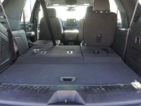 Used 2024 Chevrolet Tahoe LT image 13