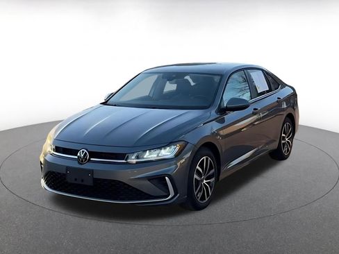 Used 2025 Volkswagen Jetta SE image 7