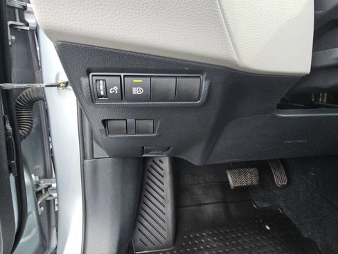 Certified 2022 Toyota Corolla Cross L AWD/4WD image 22