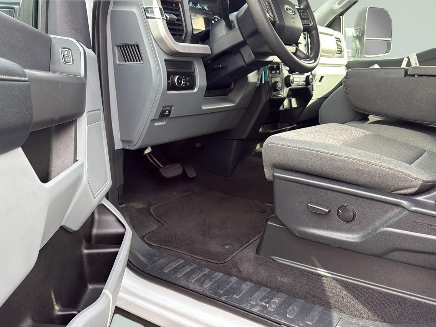 Used 2026 Ford F250 XLT AWD/4WD image 11