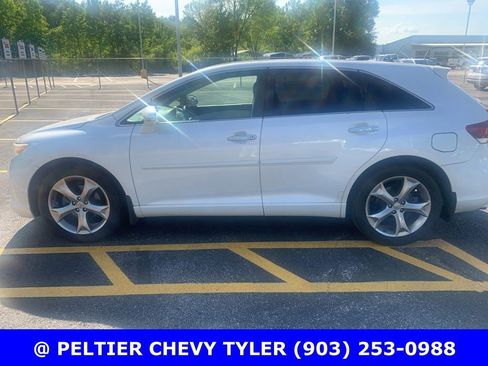 Used 2015 Toyota Venza XLE w/ XLE Premium Package FWD image 3