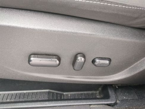 Used 2018 Ford Escape SE image 17