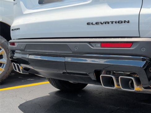New 2026 GMC Acadia Elevation w/ Black Edition FWD image 32