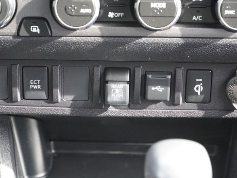 Certified 2023 Toyota Tacoma TRD Sport image 32